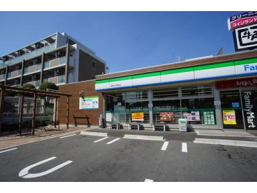 ファミリーマート吹田山手町四丁目店：108m