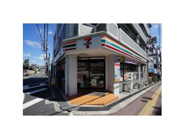 セブンイレブン吹田千里山西5丁目店：734m