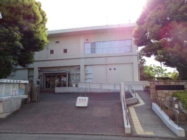 大田区立大田図書館：762m