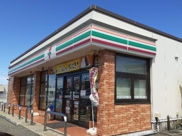 セブンイレブン富山中川原店：64m