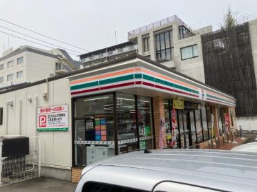 セブンイレブン博多竹下通り店：349m