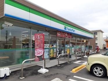 ファミリーマート江良町店：400m