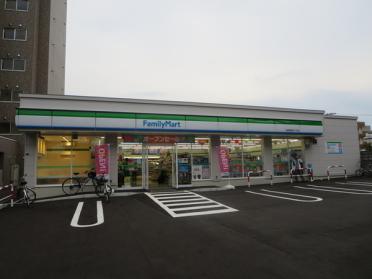 ファミリーマート札幌南郷通18丁目店：410m