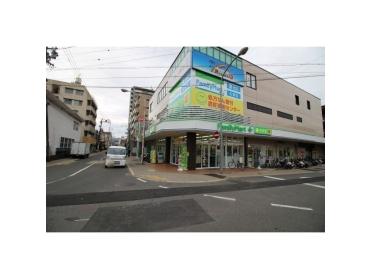 ファミリーマート杏林堂薬局静岡鷹匠店：81m