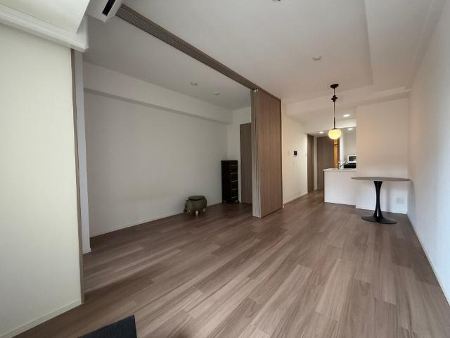 プレシス静岡七間町（302） リビング