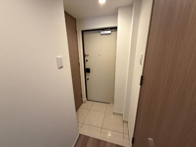 プレシス静岡七間町（302） 玄関