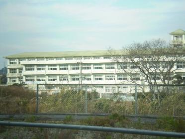 御前崎市立第一小学校：700m