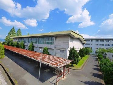 私立奈良学園中学校：1970m