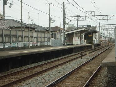 山陽電鉄亀山駅：1100m