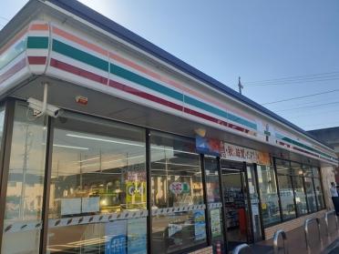 セブン-イレブン春日井勝川町店：550m