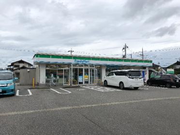 ファミリーマート富山根塚町店：435m