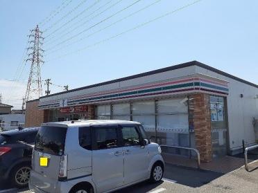 セブンイレブン富山赤田北店：439m