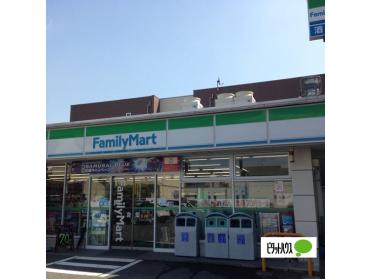 ファミリーマート名南本地通三丁目店：94m