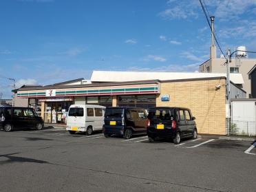 セブンイレブン槻木上町店：1700m