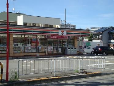 セブンイレブン堺向陵中町5丁店：284m