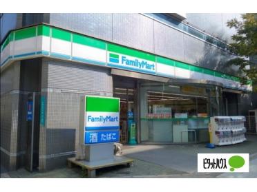 ファミリーマート弁天町駅前店：489m