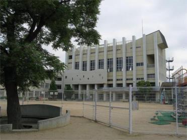 若宮小学校：301m