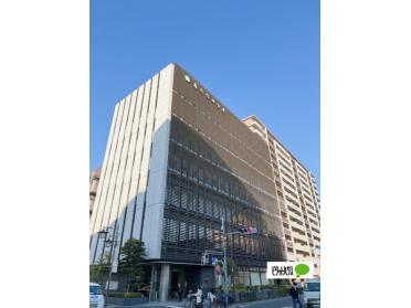 亀有信用金庫本店：240m