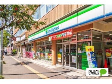 ファミリーマート地下鉄白石駅前店：394m