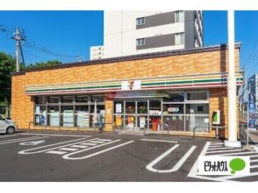 セブンイレブン札幌南平岸店：180m