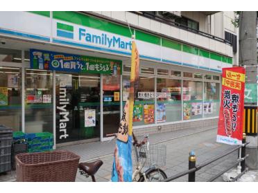 ファミリーマート釣鐘町店：322m