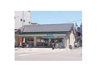 ファミリーマート西院南店：196m