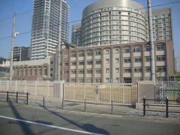 大阪市立扇町小学校：213m