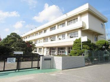 北島南小学校：650m