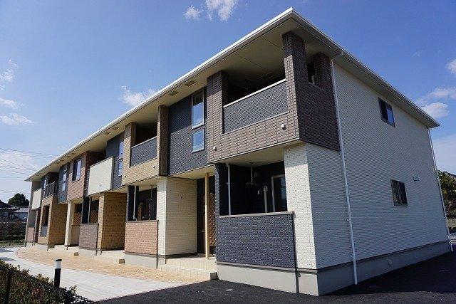落ち着いた雰囲気の外観です