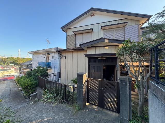 対面に建築物がなく見通し良好です