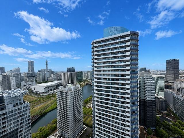 風通し良く開放感のあるお部屋です。