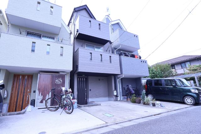 閑静な住宅街にたたずむ住宅☆