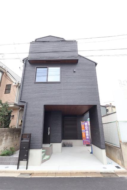 洗練されたデザインの外観が住まう誇りを感じさせます。
