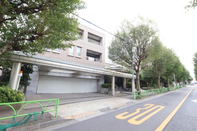 ?落ち着いた色調の外観が上品な印象を与えます?