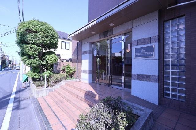 ☆明るいエントランスが気持ちよく迎え入れてくれます☆