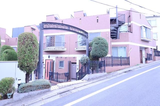 戸建感覚の快適性を実現したメゾネット住居