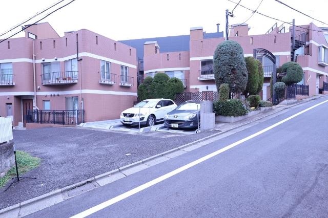 清潔感あふれる空間。管理の行き届いたエントランス