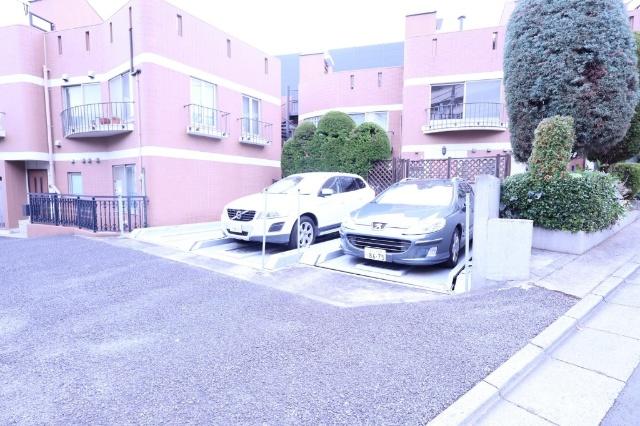 嬉しい駐車場付き（一戸建一台無料）