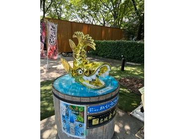 しゃちほこの給水機 しゃちほこの給水機