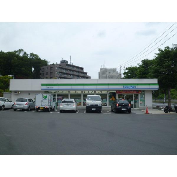 ファミリーマート座間入谷三丁目店：593m