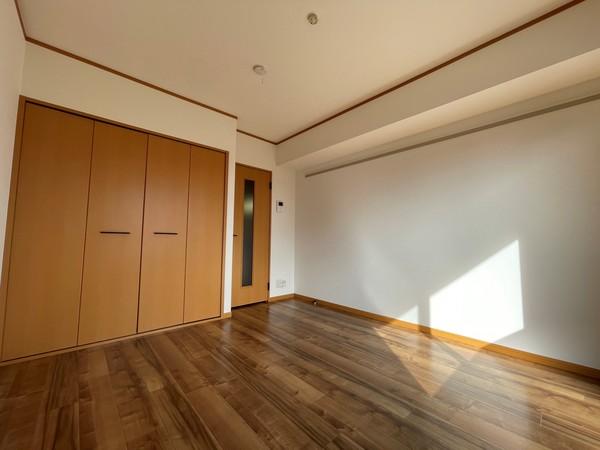 プラージュ壱番館（0102） リビング