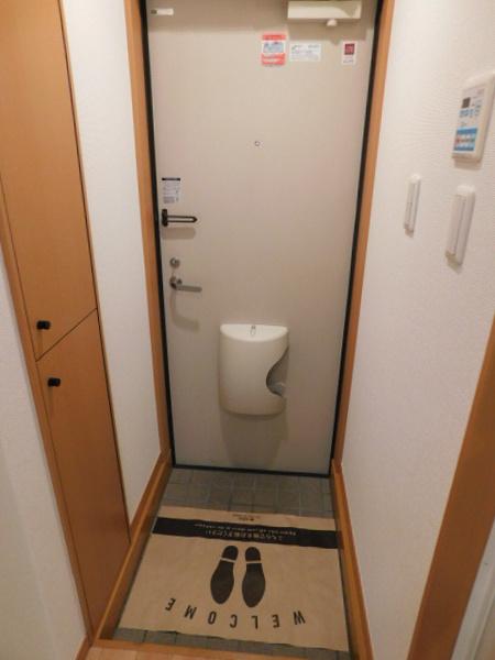 プラージュ弐番館（0105） 玄関