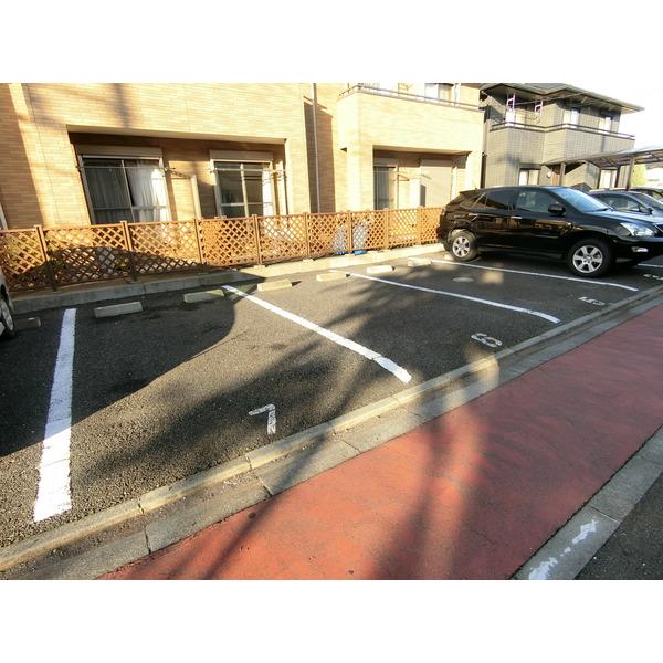アコルデ（0201） 駐車場