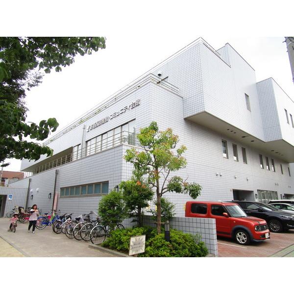 江戸川区立葛西図書館：908m