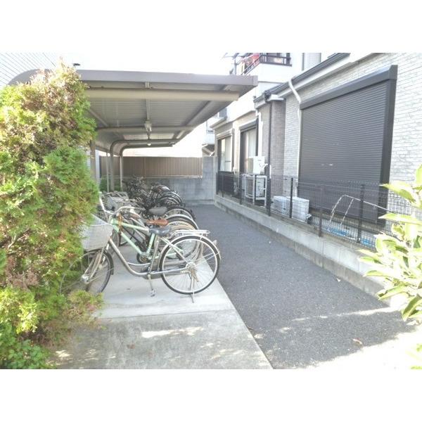 ホワイトネージュ（0303） 駐車場