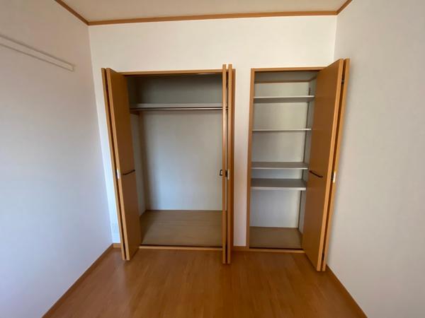 ファミーユ成田　弐番館（0202） 収納