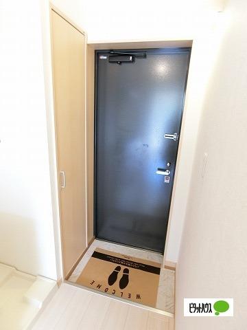 ヴェルデ笹塚（0101） 玄関