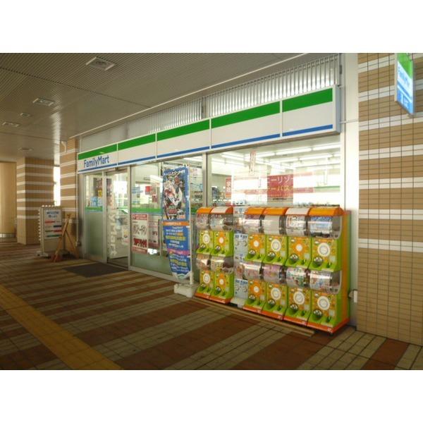 ファミリーマート市川駅西店：78m