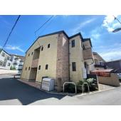 明るい色調の外観