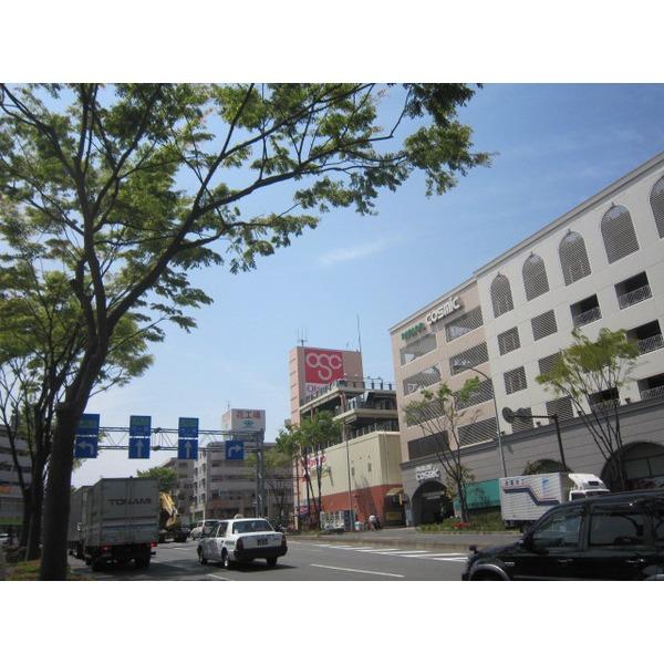 ishimaru港北センター南店：613m